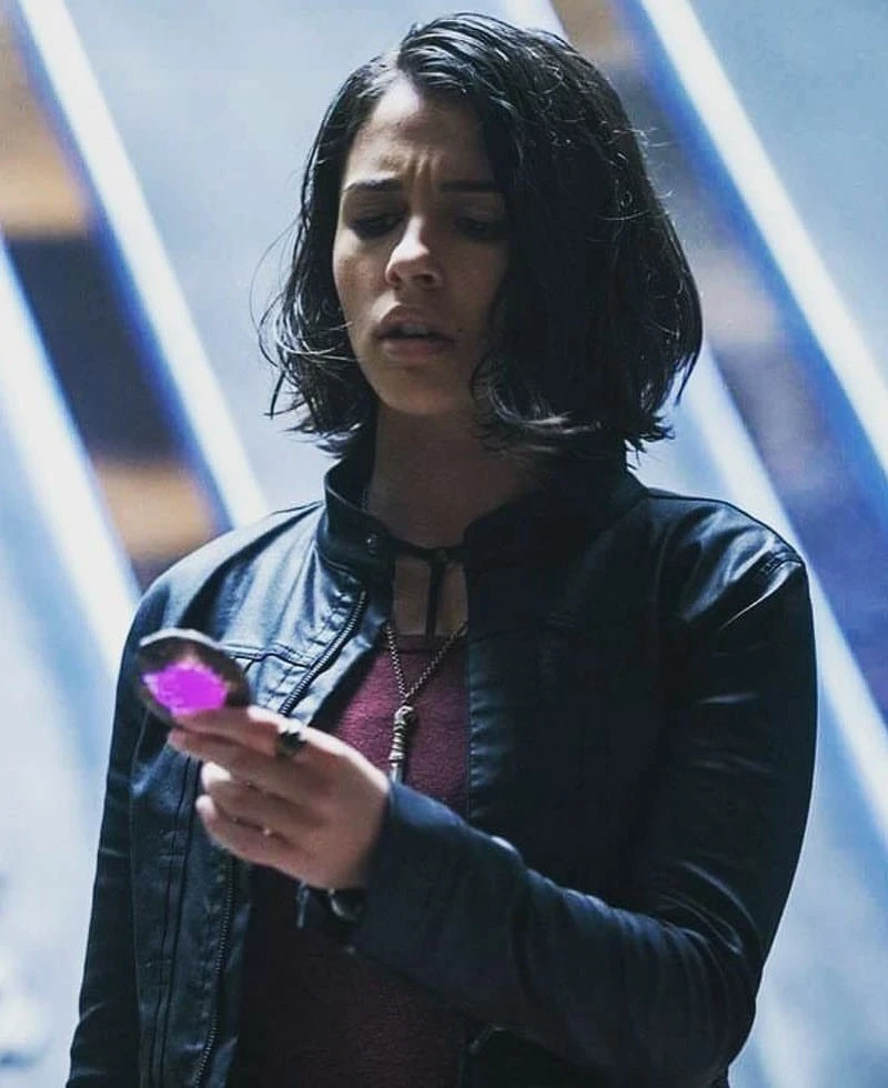 Kimberly Hart Power Rangers Naomi Scott Leather Jacket - Image 3
