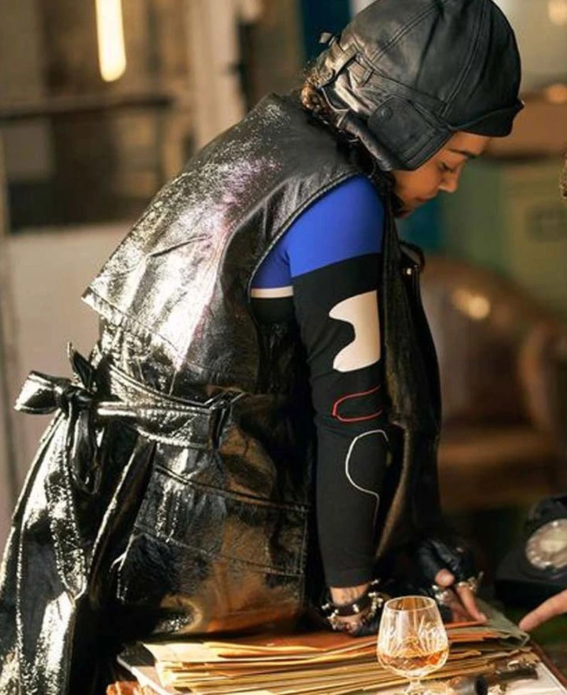 Twist Rita Ora Black Sleeveless Coat - Image 3